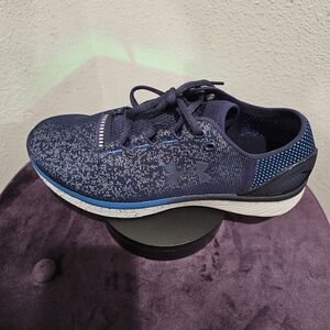 Under Armour reflecriNavy Blue Athletic Shoes with Textured Upper and White Sole